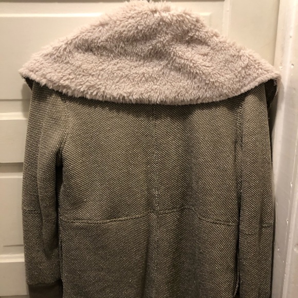 JACK Sweater-size small - Picture 5 of 5